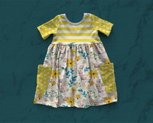 Load image into Gallery viewer, Summertime flowers with options by Nina - 2-5 day turnaround - Order by 1/2 yard; Description of bases below