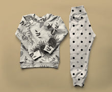 Load image into Gallery viewer, Sunflower Study by Sharon with Popologie - Order by half yard -instructions below on base fabrics