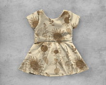 Load image into Gallery viewer, Sunflower Study by Sharon with Popologie - Order by half yard -instructions below on base fabrics